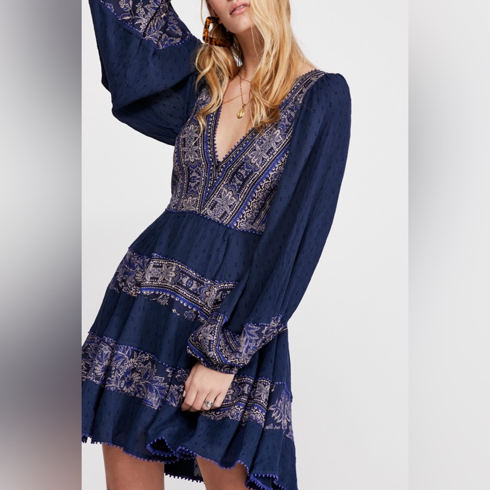 Free People My Love Mini Navy Paisley V-Neck Long Sleeve Tiered Dress Medium